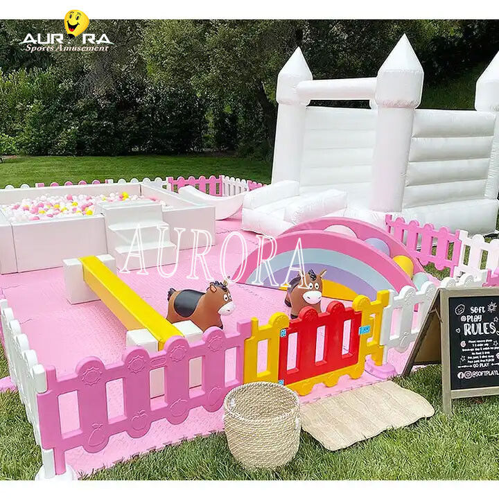 Parco giochi interno Inflatabile Soft Play Equipment Party White Ball Pit For Kids