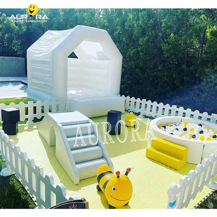 Parco giochi interno Inflatabile Soft Play Equipment Party White Ball Pit For Kids