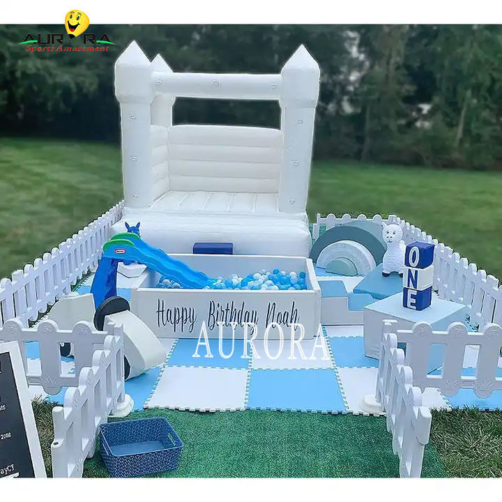 Parco giochi interno Inflatabile Soft Play Equipment Party White Ball Pit For Kids