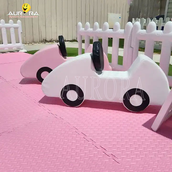 Pacco di giochi soft bianco rosa Parco giochi soft per bambini all'aperto
