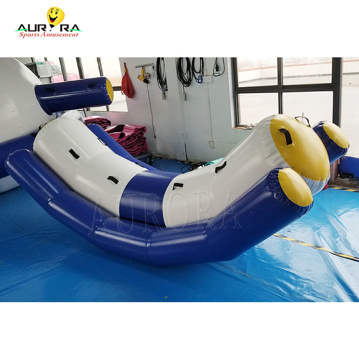 Giocattolo d'acqua a doppia oscillazione a colori personalizzati in PVC gonfiabile