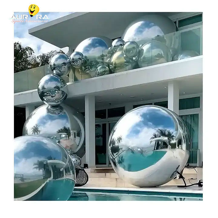 Decorazione di eventi con sfere a specchio gonfiabili in PVC rosa