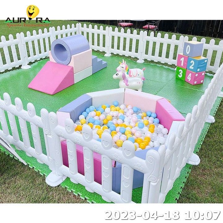 Nuovo design area gioco soft per i bambini casa gonfiabile bianca a rimbalzo interno