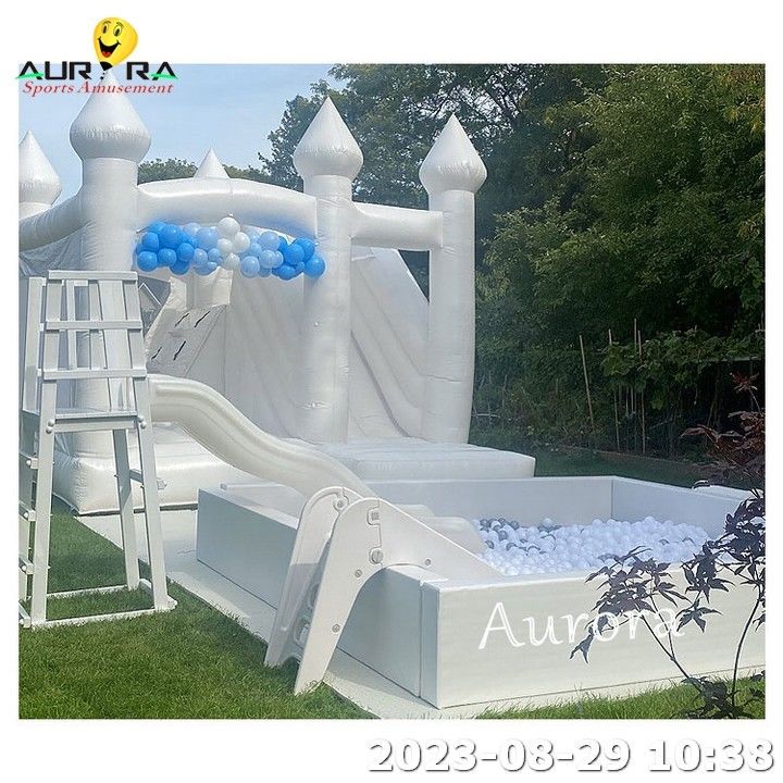 Equipaggiamento per giochi gonfiabili per bambini Set Bubble Dome Bouncy Castle Bouncer bianco