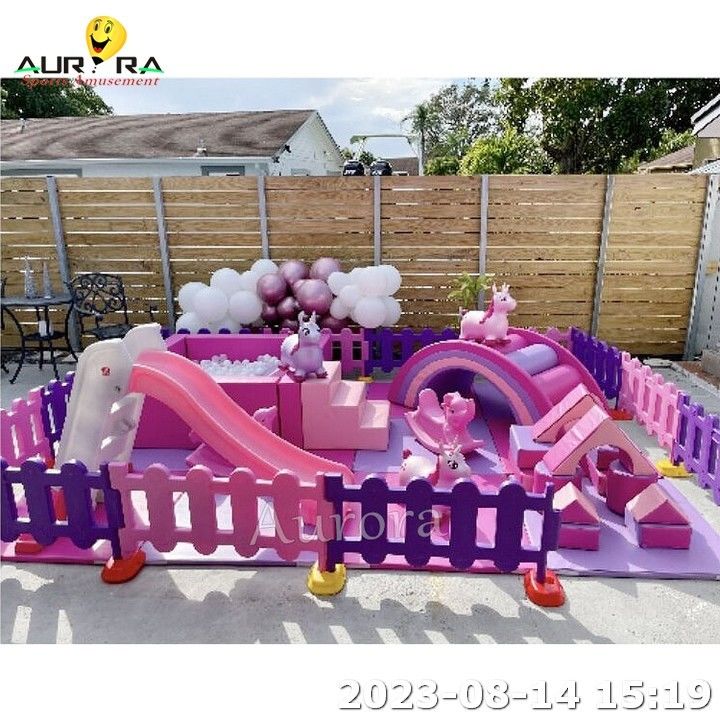 Materassi di schiuma Indoor Soft Play Heart Shape Indoor Playground White Ball Pit
