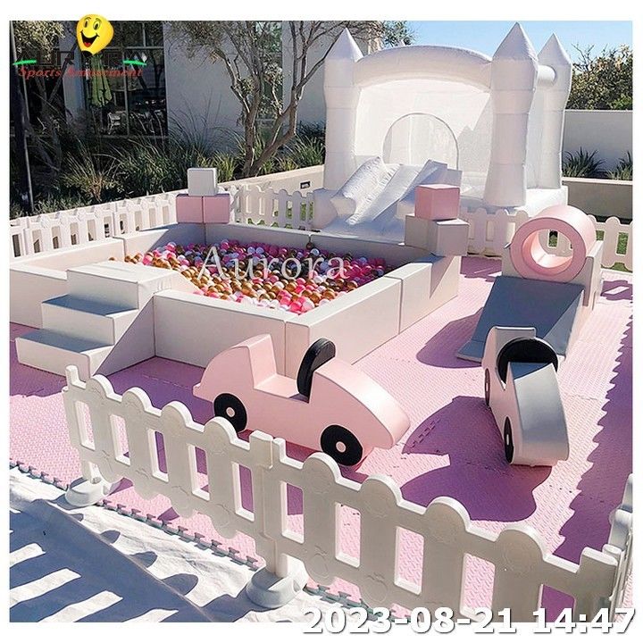 Parco giochi per bambini Parco giochi interno Casa a rimbalzo bianca con tenda a bolla