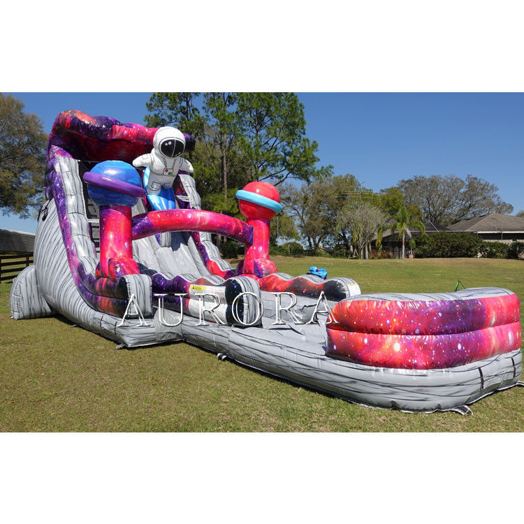 Scivolo gonfiabile ad acqua per adulti Scivolo gonfiabile ad acqua con piscina per bambini