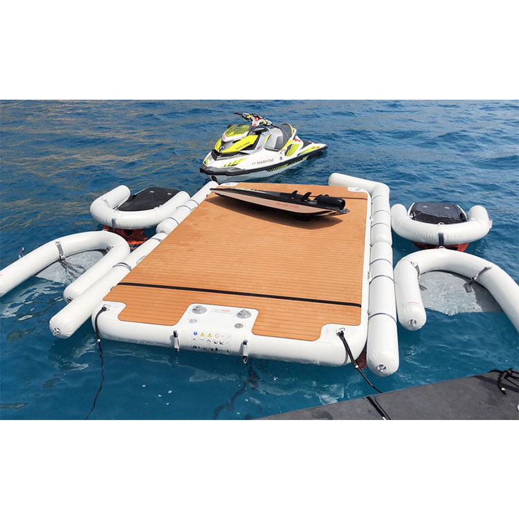 Piattaforma galleggiante gonfiabile Isola d'acqua Jet Ski Dock Matta di forma C Dock galleggiante per lago