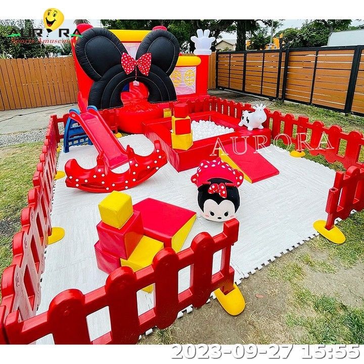 Attrezzature per gioco morbido Centro di assistenza all'insegnamento interno Soft Play Bianco In affitto Casa di buttafuori