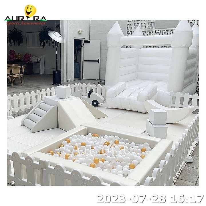 Soft Play Indoor Soft Play Equipment In vendita Bianco con casa gonfiabile