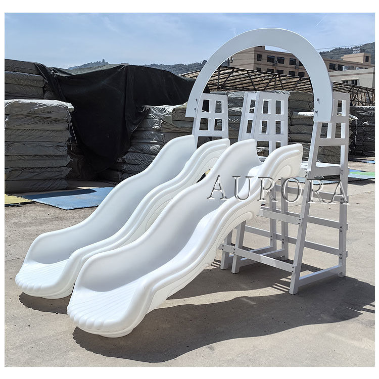 Slide esterno doppio con arco attrezzatura da gioco bianca morbida Slide di plastica Slide per bambini