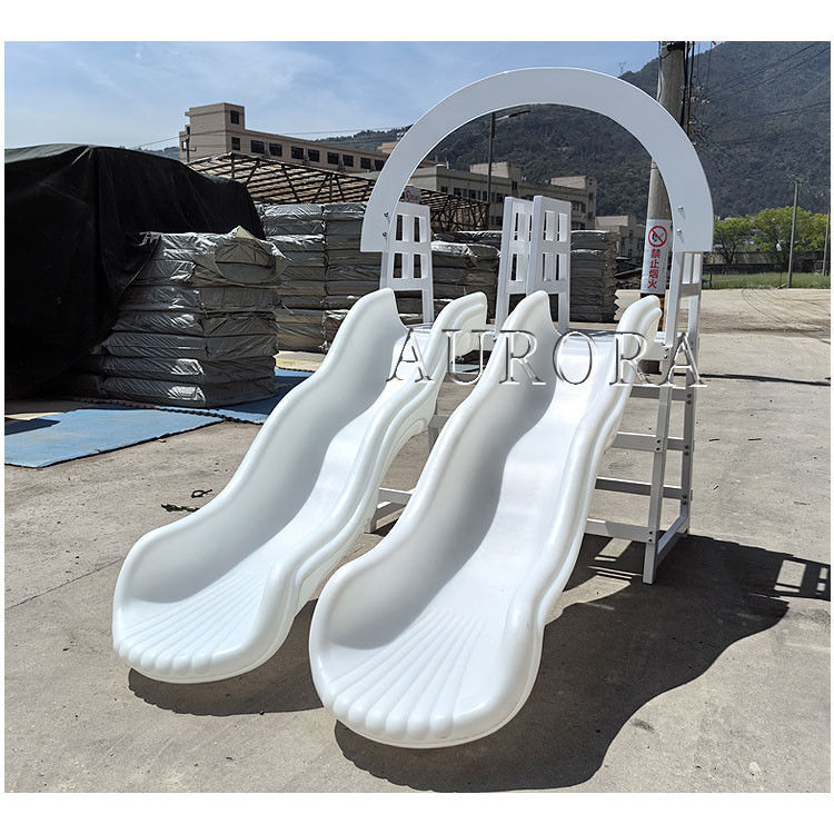 Slide esterno doppio con arco attrezzatura da gioco bianca morbida Slide di plastica Slide per bambini