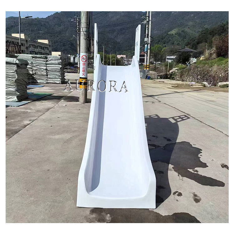 Scivolo ondulato personalizzato per bambini in esterno scivolo di plastica popolare di sicurezza scivolo di gioco morbido